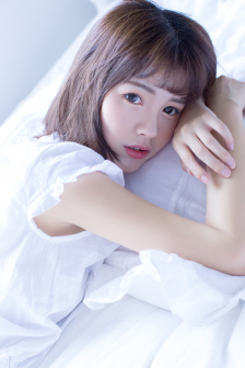 女士使用伸缩棒视频